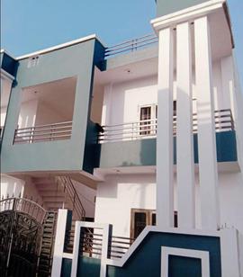 Ready to move Independent House Villa in Bangla Bazar Lucknow