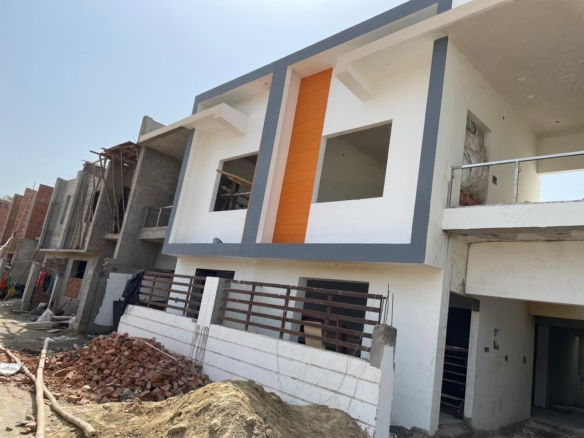 Ready to move Independent House Villa in Gomti Nagar Lucknow