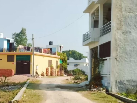 Ready to move Independent House Villa in Qaiserbagh Lucknow