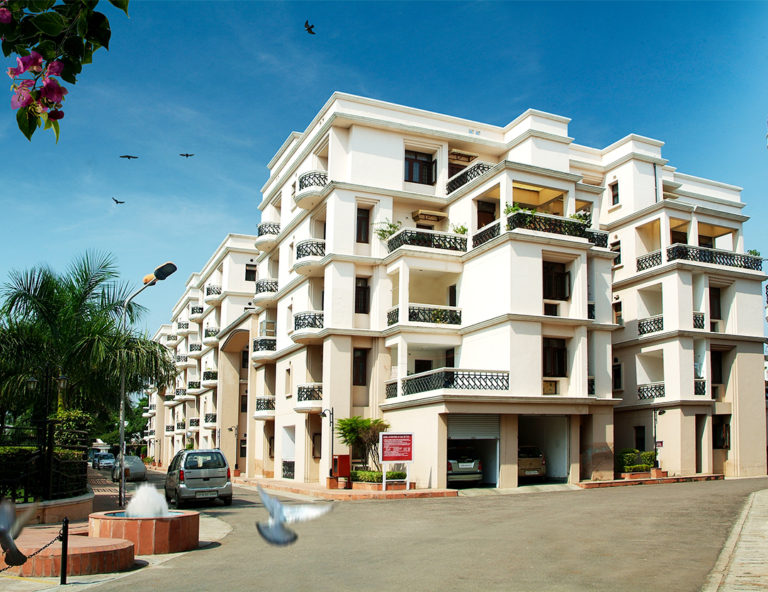 Ready to move homes property in Jail Road Lucknow 9473659753 Property